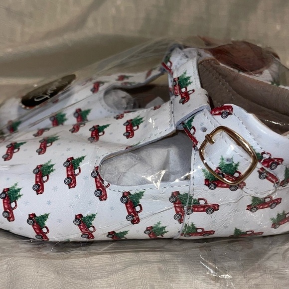 Monkey Feet Kids Moccasins - Picture 4 of 8